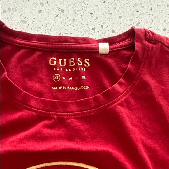 GUESS Red Short Sleeve Tee with Logo - Picture 3 of 7